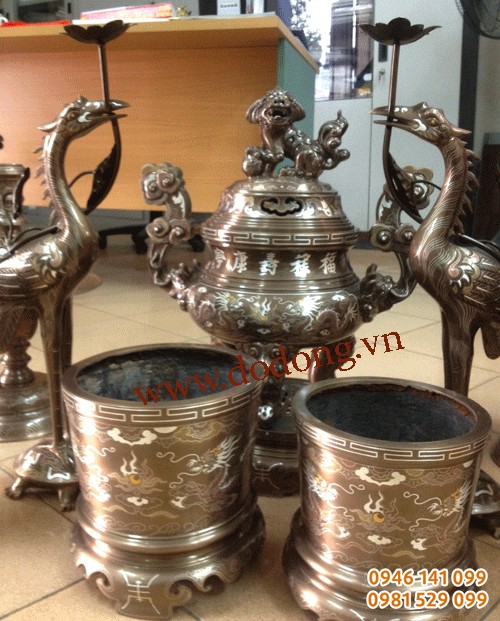 Đỉnh hạc bát hương đồng ngũ sắc