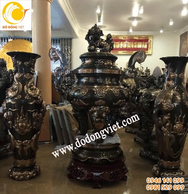 Bộ lư đồng trang trí, lộc bình đồng 1,3m bày nhà thờ