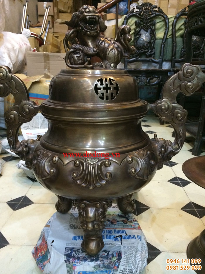 cửa hàng lư đồng thờ gia tiên