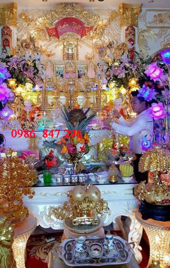 thi công nội thất dát vàng phòng thờ gia đình, bàn thờ mạ vàng, đồ thờ dát vàng 9999