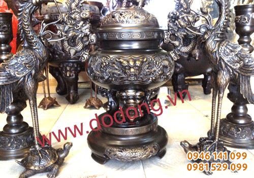 Đồ thờ đúc nổi 3d tinh xảo bằng đồng vàng, hun màu giả cổ