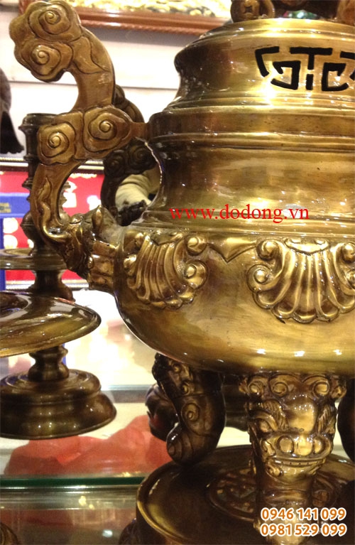 Tai đỉnh được đúc liền từ đồng nguyên khối