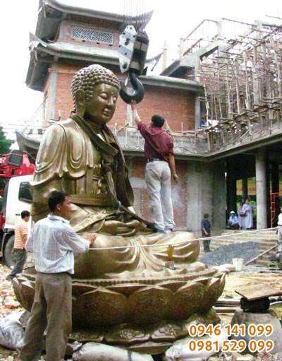 tượng phật đồng lớn ngoài trời