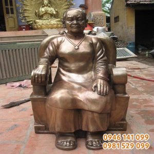 Đúc tượng toàn thân bằng đồng dáng ngồi ghế hoặc đứng