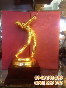 Giai golf mạ vàng 24k tượng đồng golf cup golf