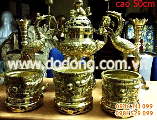 Bộ đồ đồng vàng sáng bóng