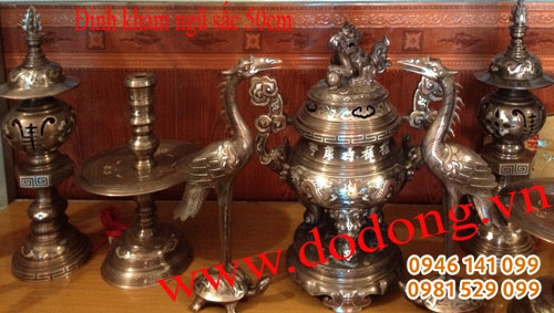 Đỉnh thờ khảm ngũ sắc