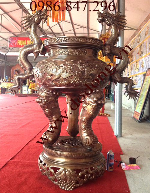 Đúc bộ lư hương tai rồng 1,2m bày chùa Hưng phúc Thanh hóa Đúc bộ lư hương tai rồng 1,2m bày chùa Hưng phúc Thanh hóa
