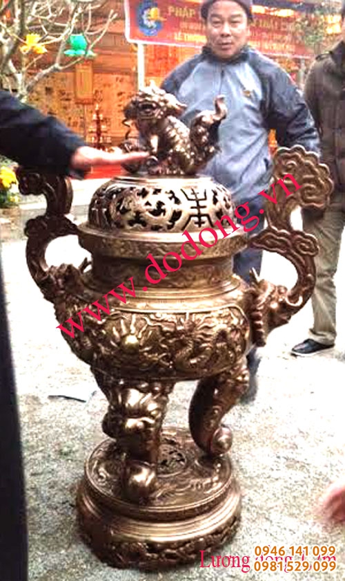 Bộ lư đồng cao 1,2m màu đồng mắt cua phù hợp bày ngoài trời
