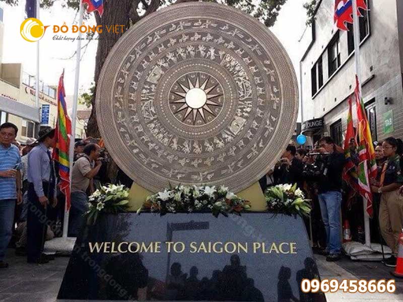 mặt trống đồng Đông Sơn