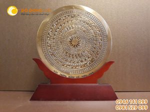 Đĩa đồng quà tặng mặt trống đồng đúc dk 10cm