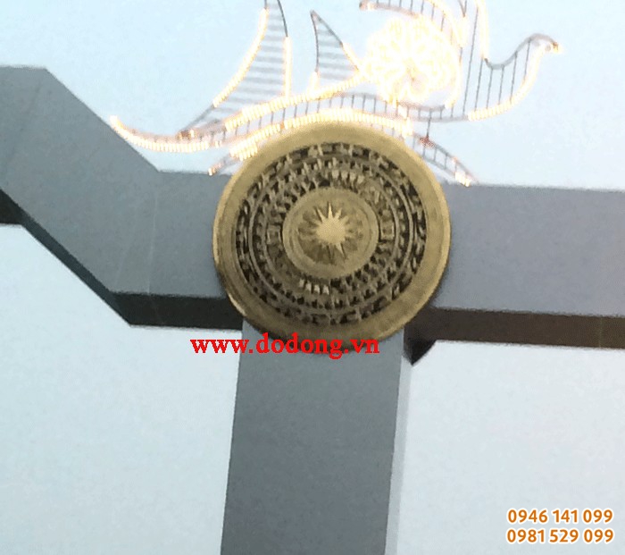 Tranh trống đồng dk 120cm khung 155cm treo phòng truyền thống Tranh trống đồng dk 120cm khung 155cm treo phòng truyền thống