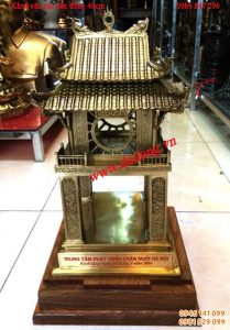 Biểu tưởng cổng khuê ăn văn các bằng đồng khối 40cm