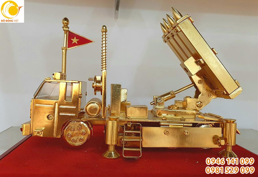 Mô hình tên lửa S 300 đồng mạ vàng 24k