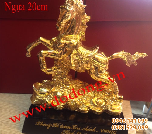 Tượng ngựa mạ dát vàng quà tặng tết ý nghĩa quà tặng tết 2014
