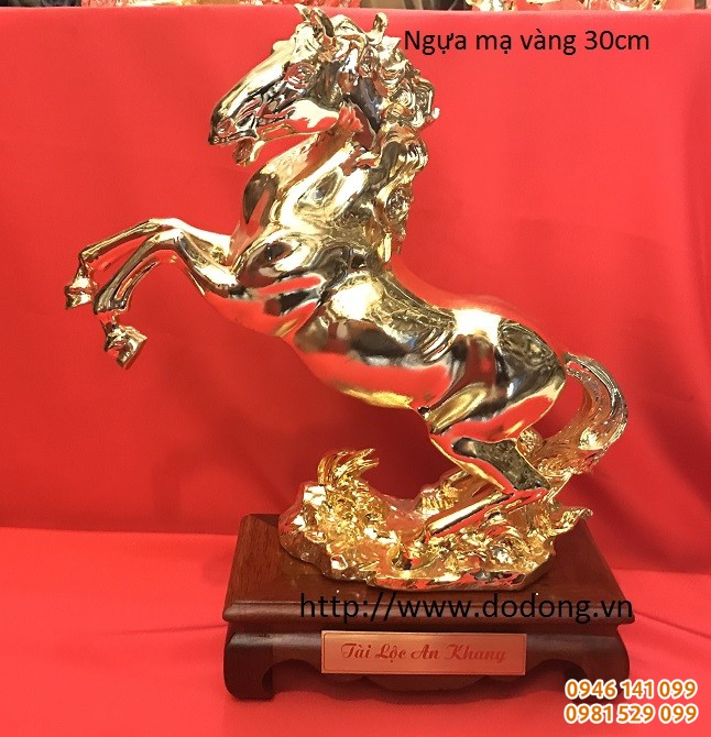 ngựa đồng phong thủy thăng quan