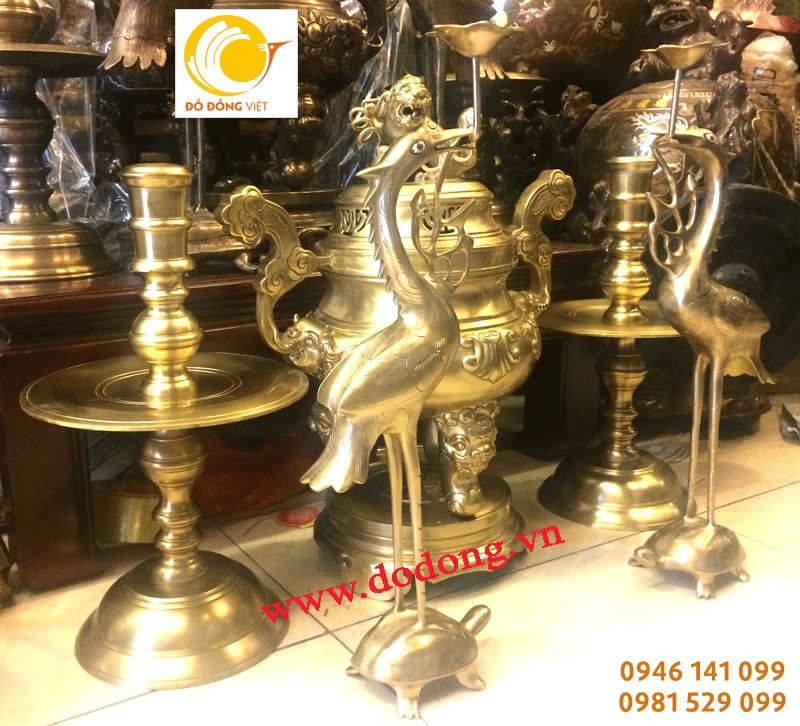 bày bàn thờ gia đình
