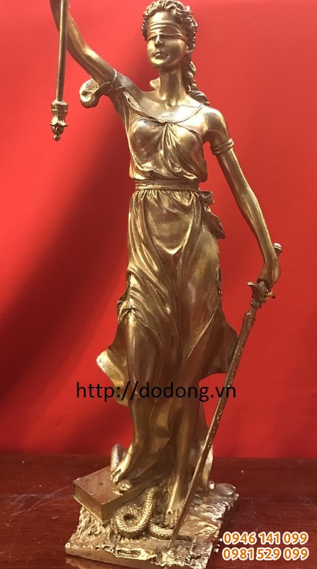 Tượng nữ thần công lý đồng để bàn làm việc đẹp
