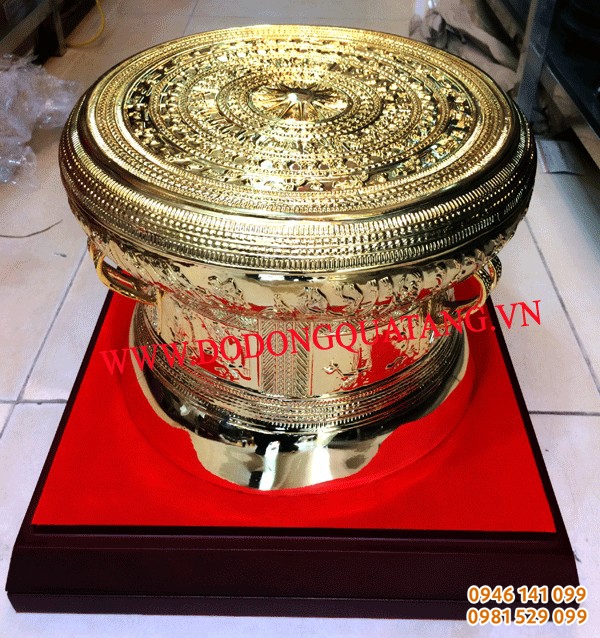 Trống đồng mạ vàng quà tặng vip