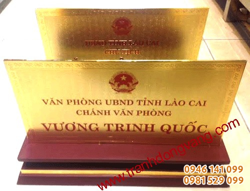 biển chức danh đế gỗ hương đẹp