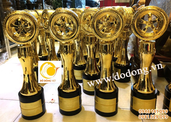 đúc cúp bánh xe