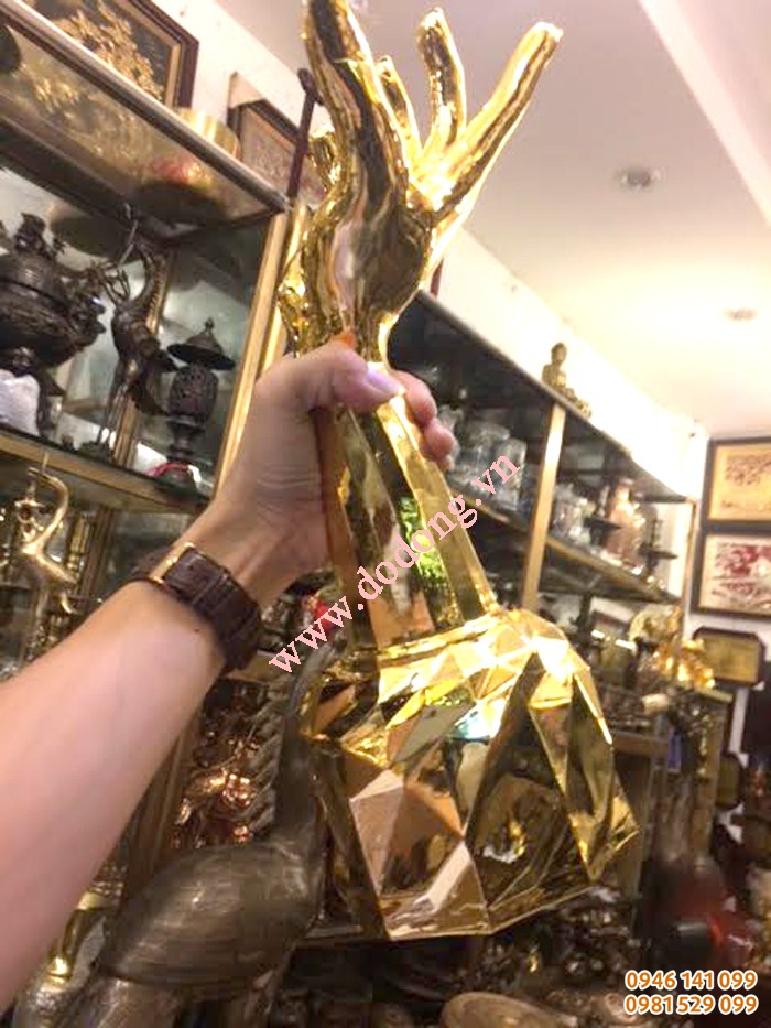 Đúc cúp vàng bàn tay đồng mạ vàng 24k 20,40cm
