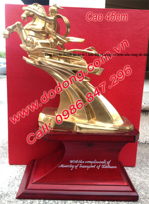 Tượng thánh gióng cưỡi ngựa quà tặng năm ngựa