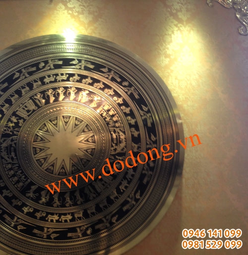 tranh-mat-trong-dong-an-mon