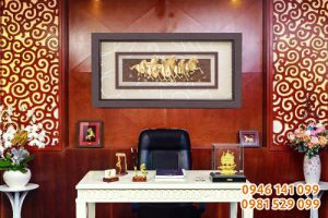 Qùa tặng doanh nghiệp tranh mã đáo dát vàng