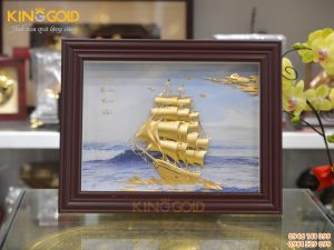 Quà tặng khai trương hồng phát- tranh vàng thuận buồm xuôi gió