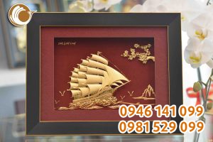 Quà Tặng Tranh Thuyền Hoa Mai Dát Vàng