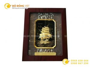 Tranh thuyền buồm mạ vàng 24k đẹp tinh xảo