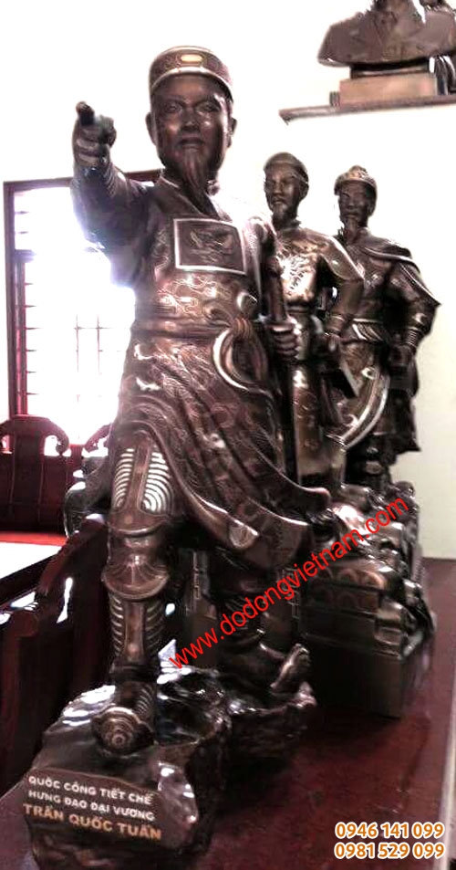 tượng trần hưng đạo ngũ sắc