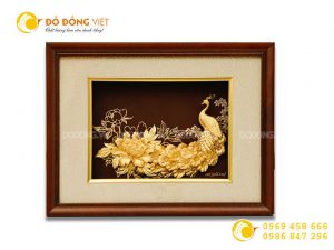 Tranh chim công vàng 24k đẹp tinh xảo