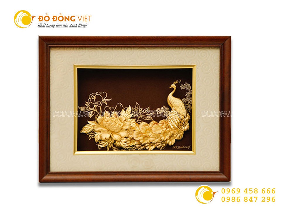 Tranh chim công vàng 24k đẹp tinh xảo
