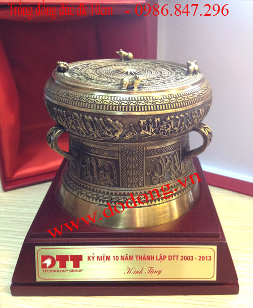 Gắn logo, lời tặng theo yêu cầu