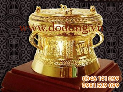 Trống đồng mạ vàng quà tặng vip