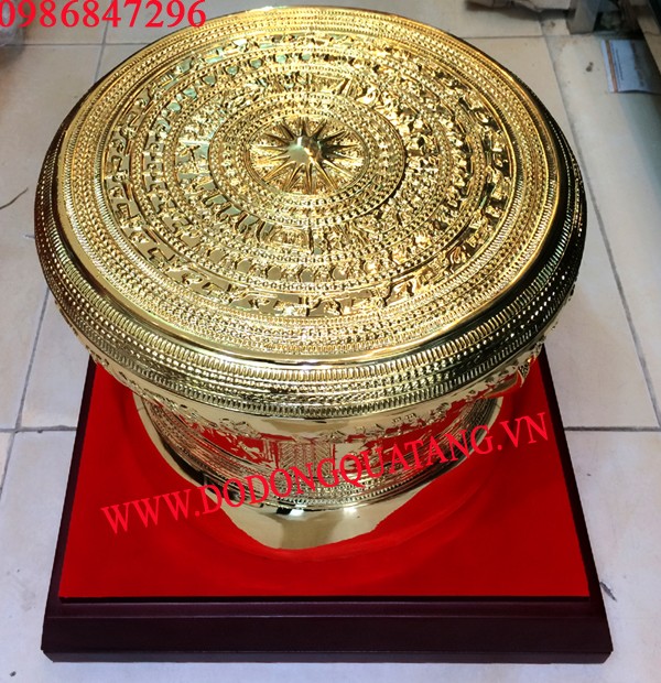 Trống đồng mạ vàng quà tặng vip