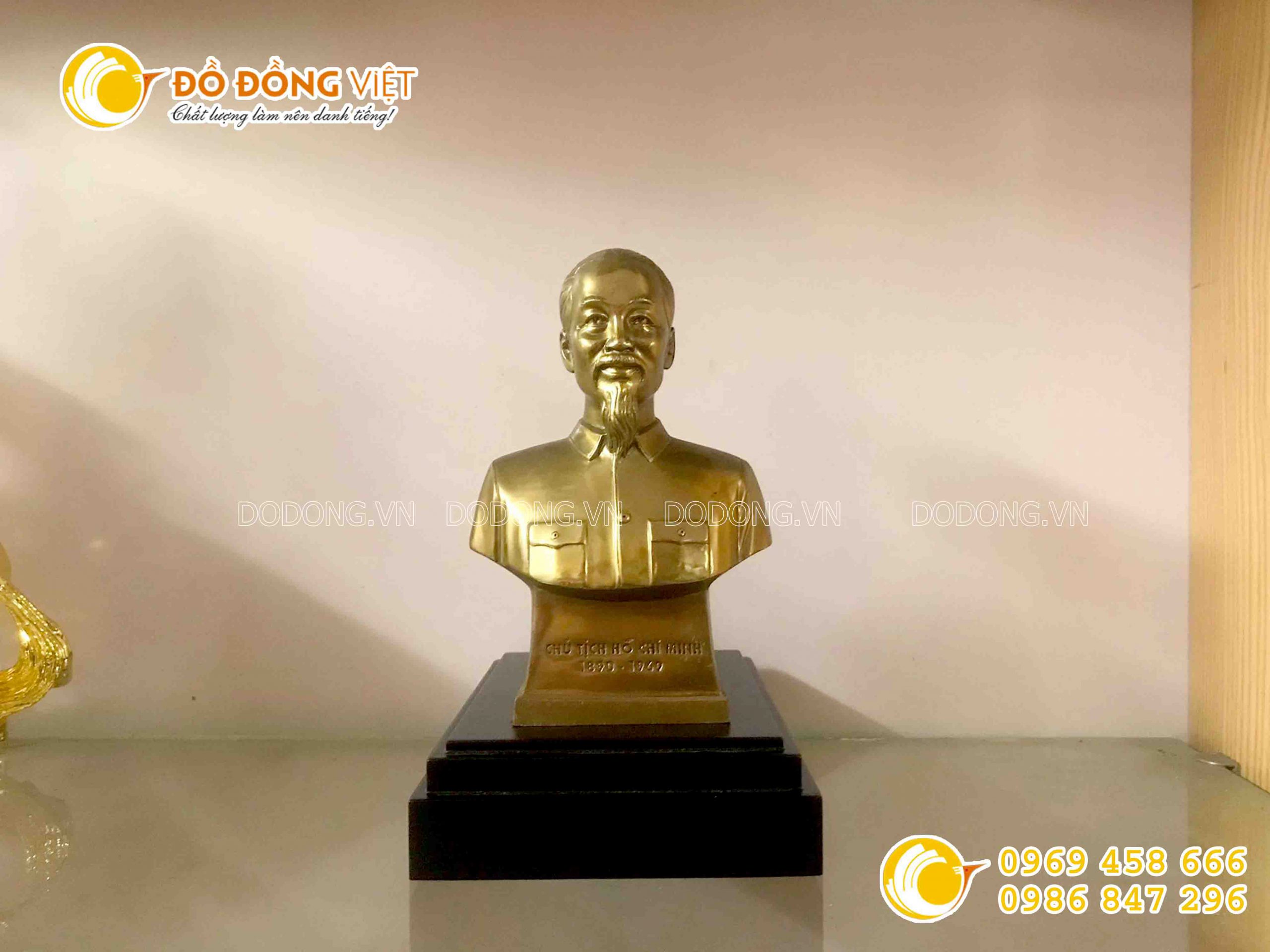 Tượng bác hồ bằng đồng loại nhỏ để bàn làm việc