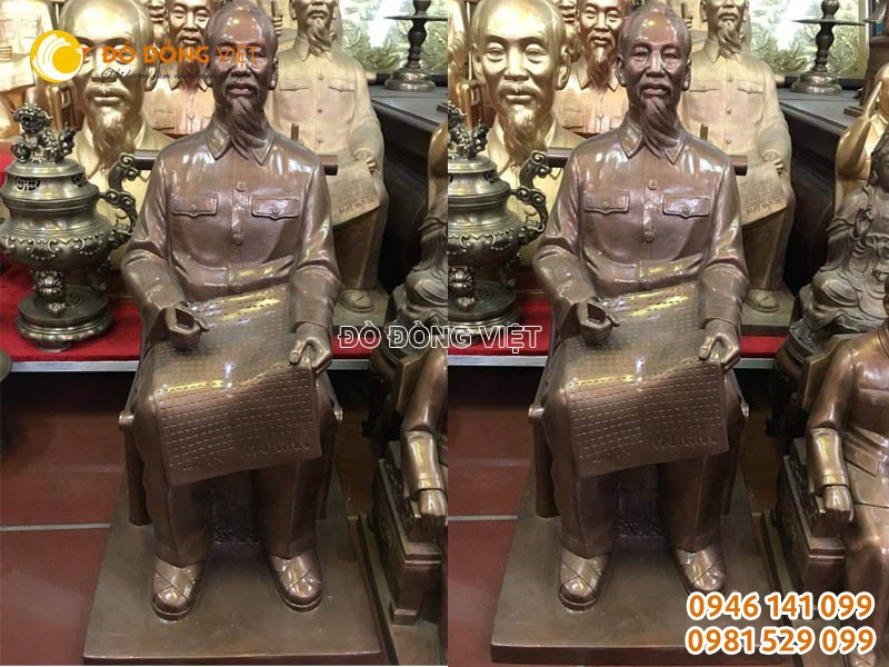Tượng bác Hồ ngồi đọc báo bằng đồng