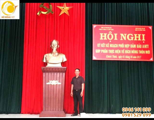 Cách trang trí tượng Bác hồ 1,1m cho hội trường lớn cơ quan