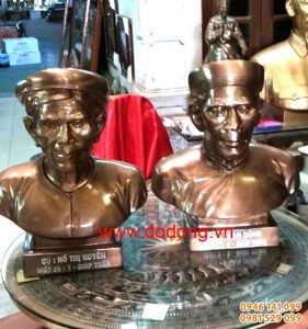 Tượng chân dung Đồ đồng việt
