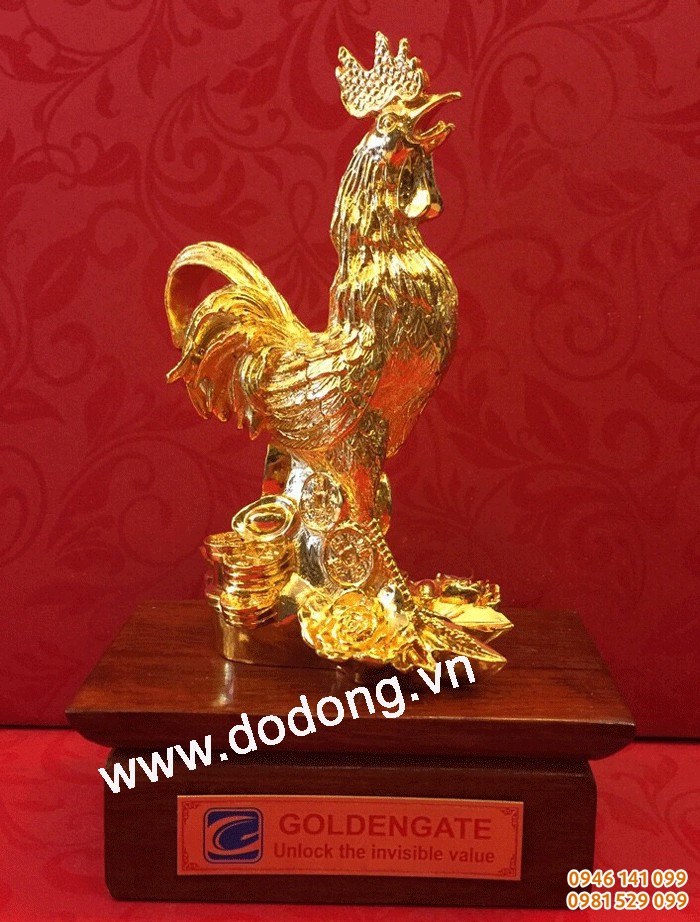 Khắc logo lời tặng lên sản phẩm làm quà tặng đối tác, quà tặng khách hàng, quà phong thủy để bàn làm việc, phòng khách sang trọng