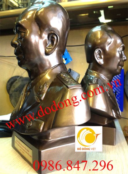 Hình tượng đại tướng với Điện biên phủ
