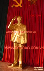 Tượng Bác hồ vẫy tay toàn thân bằng đồng